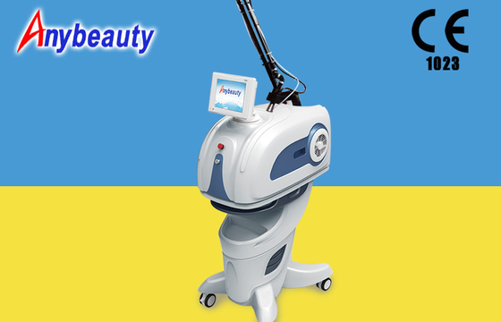 دستگاه لیزر کسری Rf Co2 حرفه ای برای حذف زخم ها و strida gravidarum 10600nm